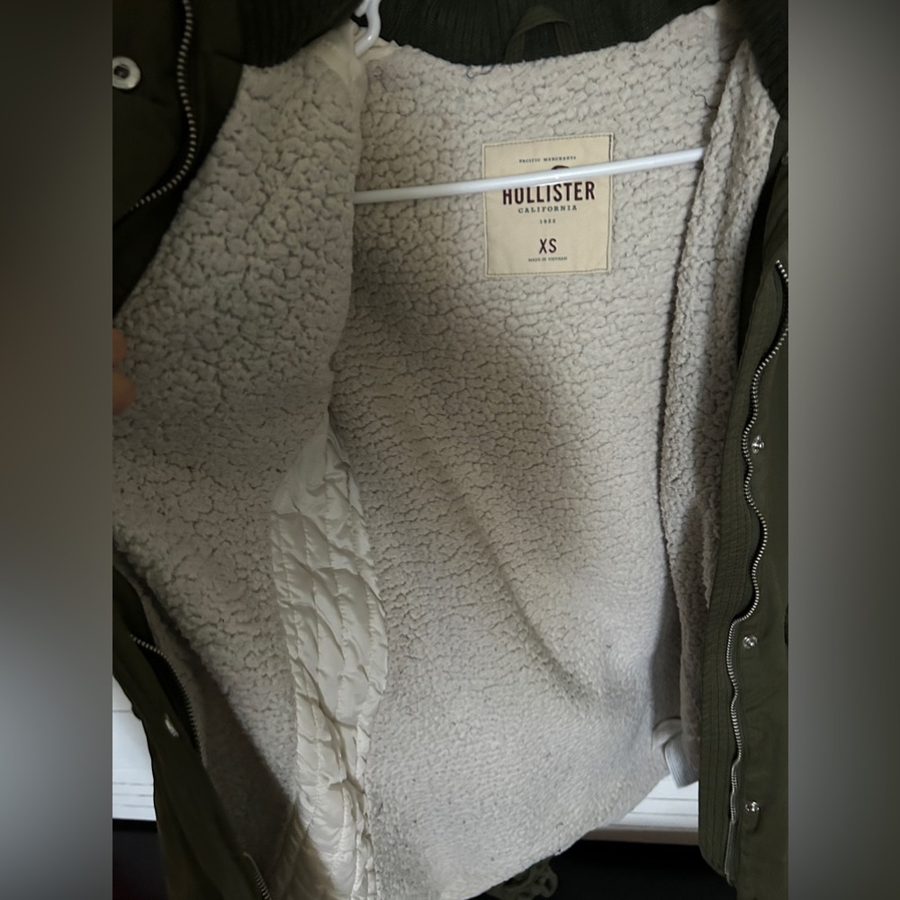 Green Winter Jacket - image 3